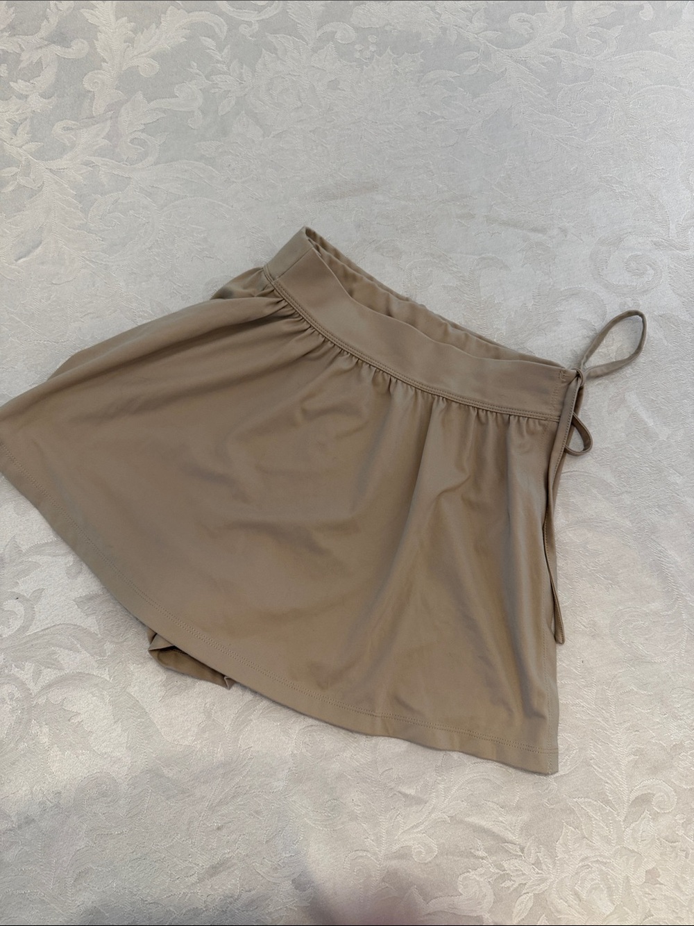Women’s Tie-Side Active Skort - Taupe